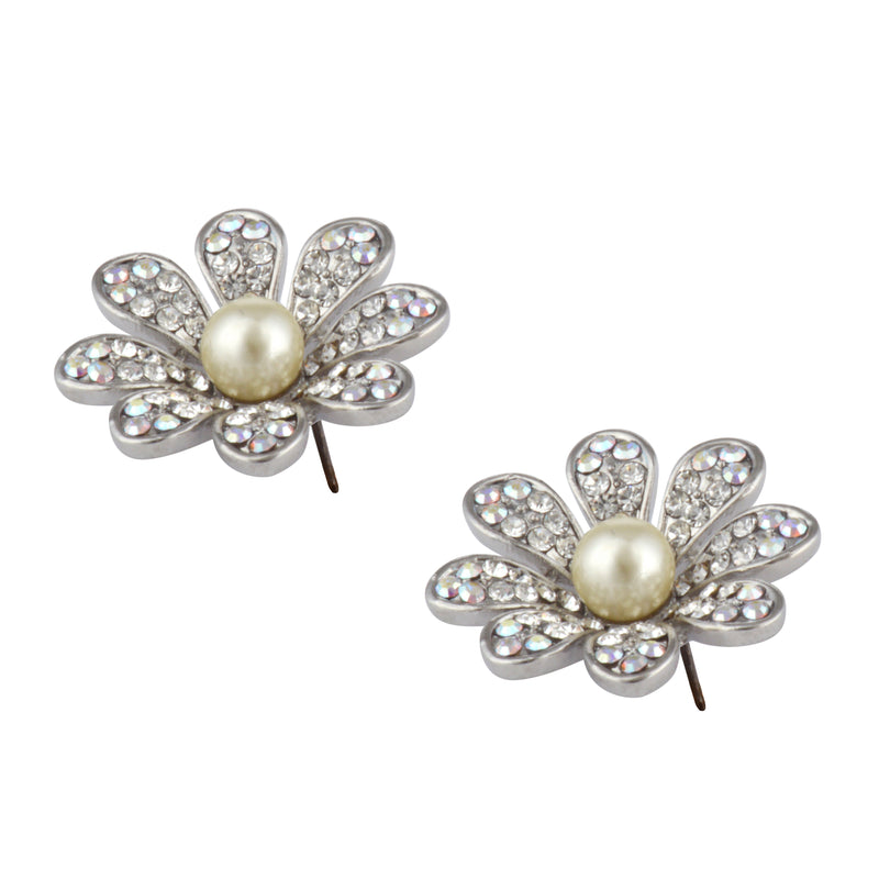 Dainty Daisy Earrings